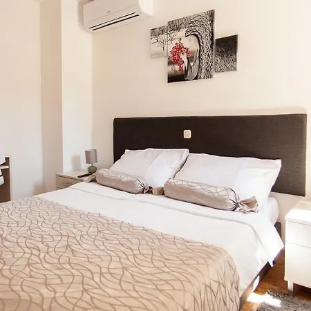 Roza Villa