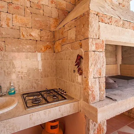 Roza Villa *