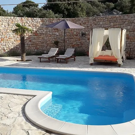 Roza Villa *